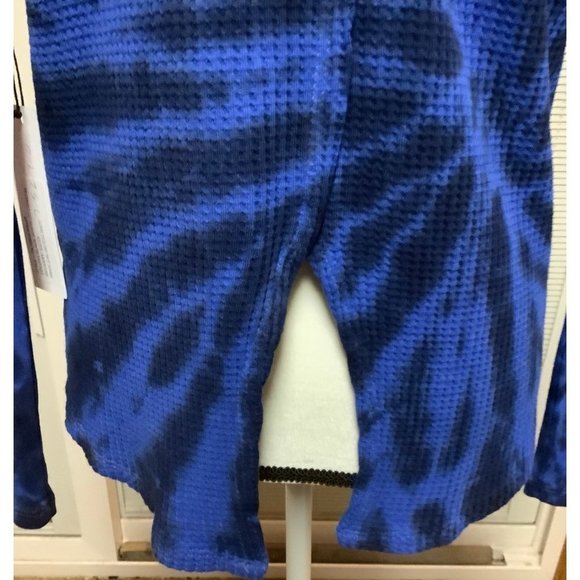 RED HAUTE Blue Waffle Knit Back Slit Top NWT - Picture 4 of 8